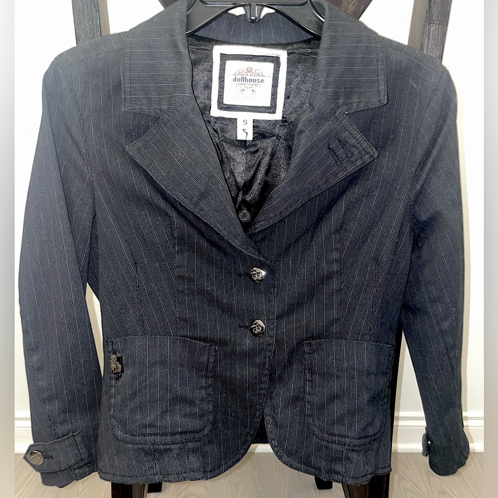 Dollhouse - Chic Women’s Cropped Blazer